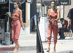 Alessandra Ambrosio thả rông vòng 1 xuống phố