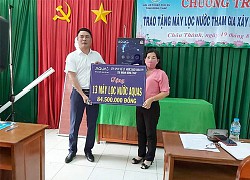 Tặng máy lọc nước cho Hội phụ nữ huyện