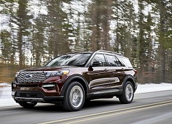 Bán chậm, Ford Explorer 2021 giảm giá gần 4.000 USD