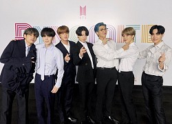 BTS lộ diện sau 7 tháng 'ở ẩn': RM chuẩn soái ca sơ mi trắng, V - Jin và Jungkook tựa nam thần