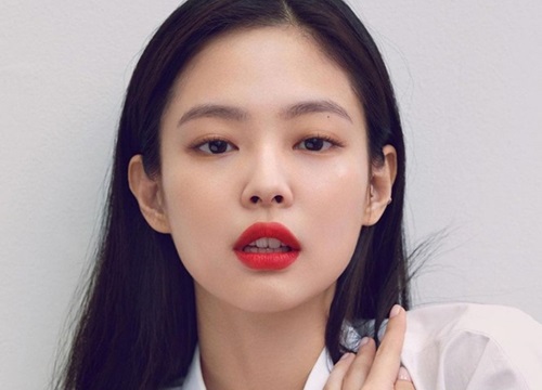 Dự đoán các màu son hot trong mùa Thu 2020 với bộ ảnh mới của Jennie (BLACKPINK) trên ELLE