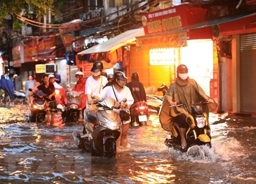 Hai ngày tới Bắc Bộ tiếp tục có mưa to, nguy cơ lũ quét, ngập úng