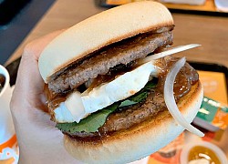 Hết pizza vị phở lại đến burger vị phở "chào sân" - nghe thì "toang" mà ăn thì sao?