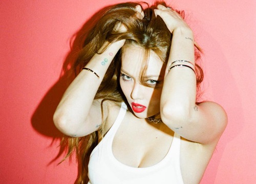 Hyuna sắp tung single "Gái Ngoan" nhưng lại quằn quại với style gái hư: Mặc vậy ngoan chỗ nào hả chị?