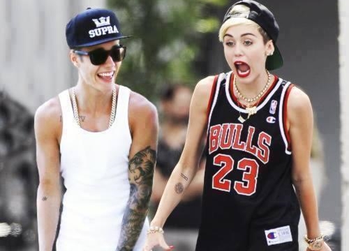 Miley Cyrus và Justin Bieber đến cùng một phòng thu, liệu có phải "thính" kết hợp?