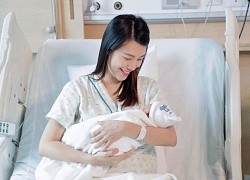 Một mình sinh và chăm con nhỏ vì xa chồng, "mẹ bỉm" Hoàng Oanh có chia sẻ gây chú ý