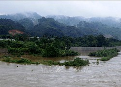 Mưa lũ cuốn trôi mất tích 2 người ở Lào Cai