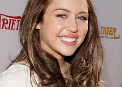 Ngắm hành trình thay đổi kiểu tóc như tắc kè hoa của Miley Cyrus