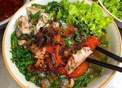 Ngoài riêu, giò, bò, bún ốc giờ còn thêm cả loạt topping này nữa