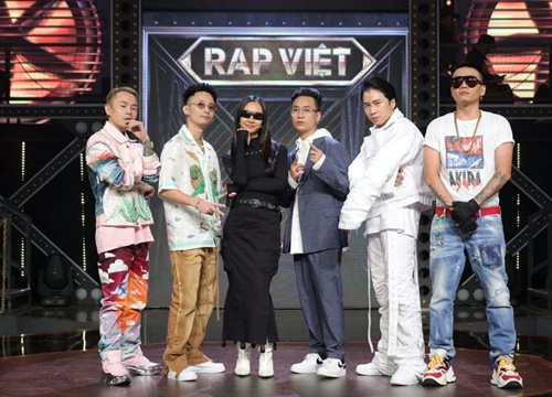 'Rap Việt': Rhymastic mong cư dân mạng 'thông cảm' khi 3 tuần lên sóng chỉ mặc một bộ đồ