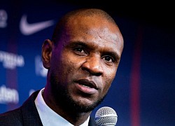 Tin HOT bóng đá sáng 19/8: Barcelona chính thức sa thải Eric Abidal