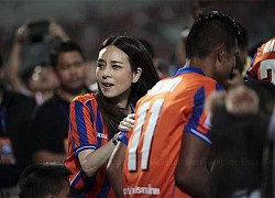 Bà Pang tài trợ cho LĐBĐ Thái Lan nửa triệu USD