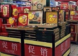 Bánh trung thu Trung Quốc giá rẻ hơn cả mớ rau, đến người bản địa còn phải "dè chừng"