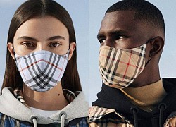 Burberry bán khẩu trang