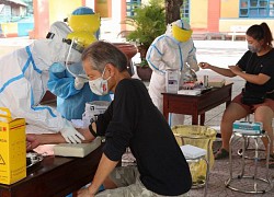 Đà Nẵng xét nghiệm Covid-19 cho hàng nghìn người nước ngoài