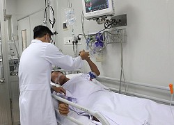 Người đàn ông 'mang rắn hổ mang vào cấp cứu' qua cơn nguy kịch