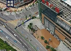 'Siêu hố tử thần' nuốt 21 ôtô ở Trung Quốc