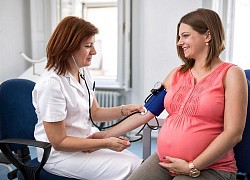 Tăng huyết áp khi mang thai liên quan đến chứng "bốc hỏa" tuổi mãn kinh