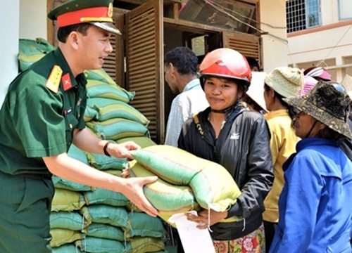 Bồi dưỡng tiếng Khmer và Ê Đê cho cán bộ, chiến sĩ quân đội