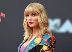 Có cơ hội sở hữu cả thùng album có chữ kí của Taylor Swift nhưng fan nhất quyết từ chối