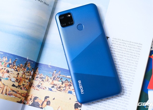 Cận cảnh Realme C12 vừa ra mắt tại Việt Nam: Bản nâng cấp từ C11, pin trâu hơn, "mọc" thêm 1 camera sau, giá 3,49 triệu đồng