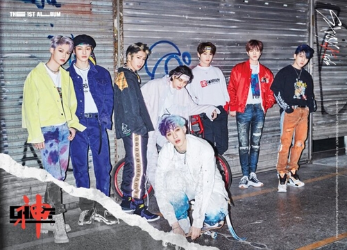 Stray Kids có MV đầu tiên đạt 100 triệu lượt xem: Tốc độ nhanh nhất các nhóm nam gen 4