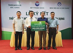 Vietcombank ủng hộ 300 triệu đồng cho Sở Y tế Bắc Giang thực hiện công tác chống dịch Covid-19