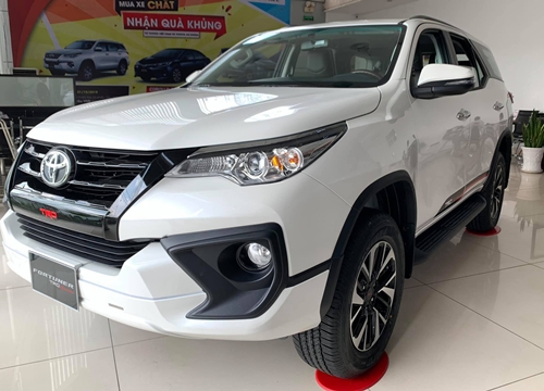 Toyota Fortuner cũ tiếp tục giảm sập sàn: Cao nhất hơn 150 triệu đồng, 15/9 dự kiến ra mắt bản mới