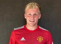 Donny van de Beek chính thức gia nhập Manchester United