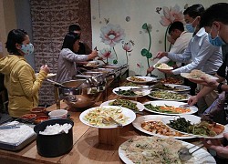 Mùa Vu lan, quán buffet chay dù dịch Covid-19 vẫn đông khách