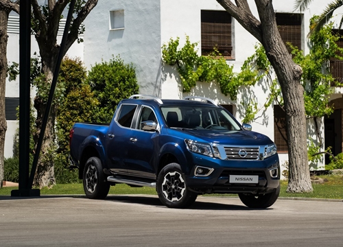 Nissan Navara đời mới lộ nội thất xịn hơn trông thấy, đua tranh với Ford Ranger