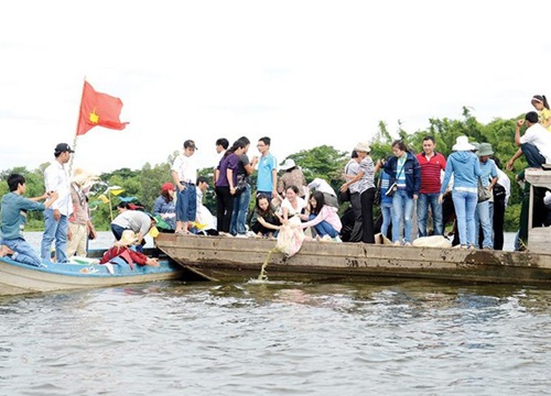 Phát triển du lịch vùng đầu nguồn biên giới