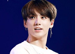 Ước mơ lọt BXH Billboard Hot 100 thành sự thật, Jungkook vui vẻ ăn mừng sinh nhật tuổi 24