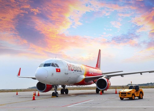 Vietjet của tỷ phú Nguyễn Thị Phương Thảo báo lãi bán niên giảm 36% hậu soát xét