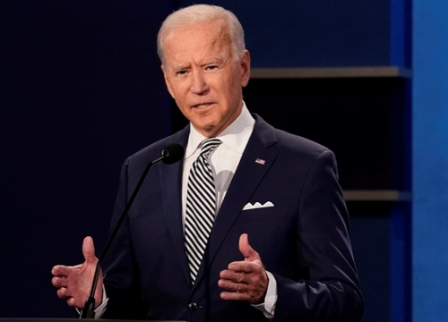 Biden lập kỷ lục gây quỹ sau cuộc tranh luận đầu tiên