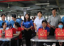 Liên đoàn Lao động tỉnh An Giang tặng quà Trung thu cho con đoàn viên, công nhân lao động