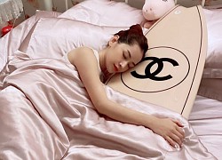 Ván lướt sóng Chanel được Chi Pu mua với giá 250 triệu đồng