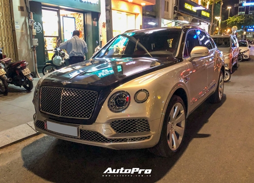 Bắt gặp Bentley Bentayga V8 Mulliner hiếm hoi tại Việt Nam nay còn nổi bật hơn với lớp sơn hai tông màu