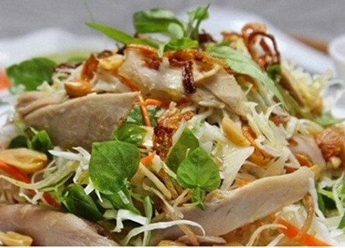 Làm salad thịt gà theo cách này người lớn, trẻ nhỏ ai cũng tấm tắc khen ngon