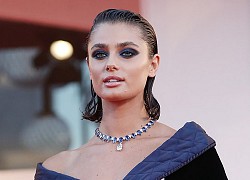 'Thiên thần nội y' Taylor Hill đẹp như mộng với mốt giấu quần, gây 'náo loạn' thảm đỏ