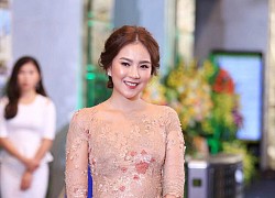 Muốn biết MC Mai Ngọc lão hóa ngược thế nào thì cứ nhìn hình ảnh của cô qua 3 mùa VTV Awards là rõ