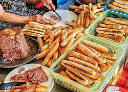 Về Hải Phòng thử món bánh mì cay ăn kèm chè Thái