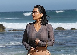 Kim Kardashian thả dáng bốc lửa trên biển Malibu