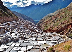 Mỏ muối cổ đại nhìn như ruộng bậc thang ở Peru