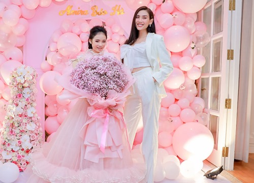 Võ Hoàng Yến cùng dàn sao dự sinh nhật mẫu nhí Bảo Hà