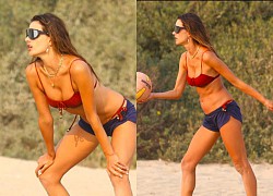 Alessandra Ambrosio siêu quyến rũ ở biển