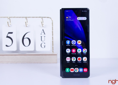 Cận cảnh Samsung Galaxy Z Fold2 giá 50 triệu: Xịn và hoàn thiện hơn nhiều