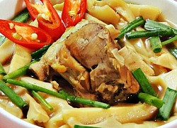 Công thức nấu canh măng móng giò ngon bổ dưỡng cho ngày hè