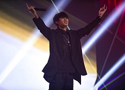 King Of Rap: Nhật Hoàng biến hoá hit Bánh Trôi Nước khó nhận ra, "hạ gục" đối thủ bảng A!