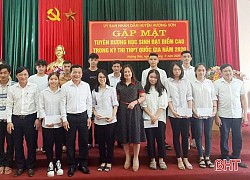 Hương Sơn tuyên dương 26 học sinh đạt điểm cao trong Kỳ thi THPT quốc gia